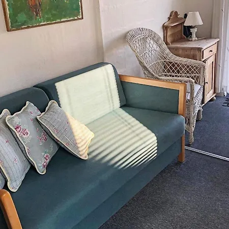 Nyaraló Holiday Home Svaneke XIII