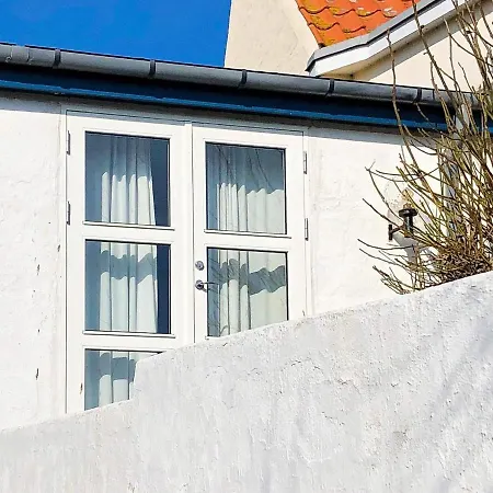 Nyaraló Holiday Home Svaneke XIII